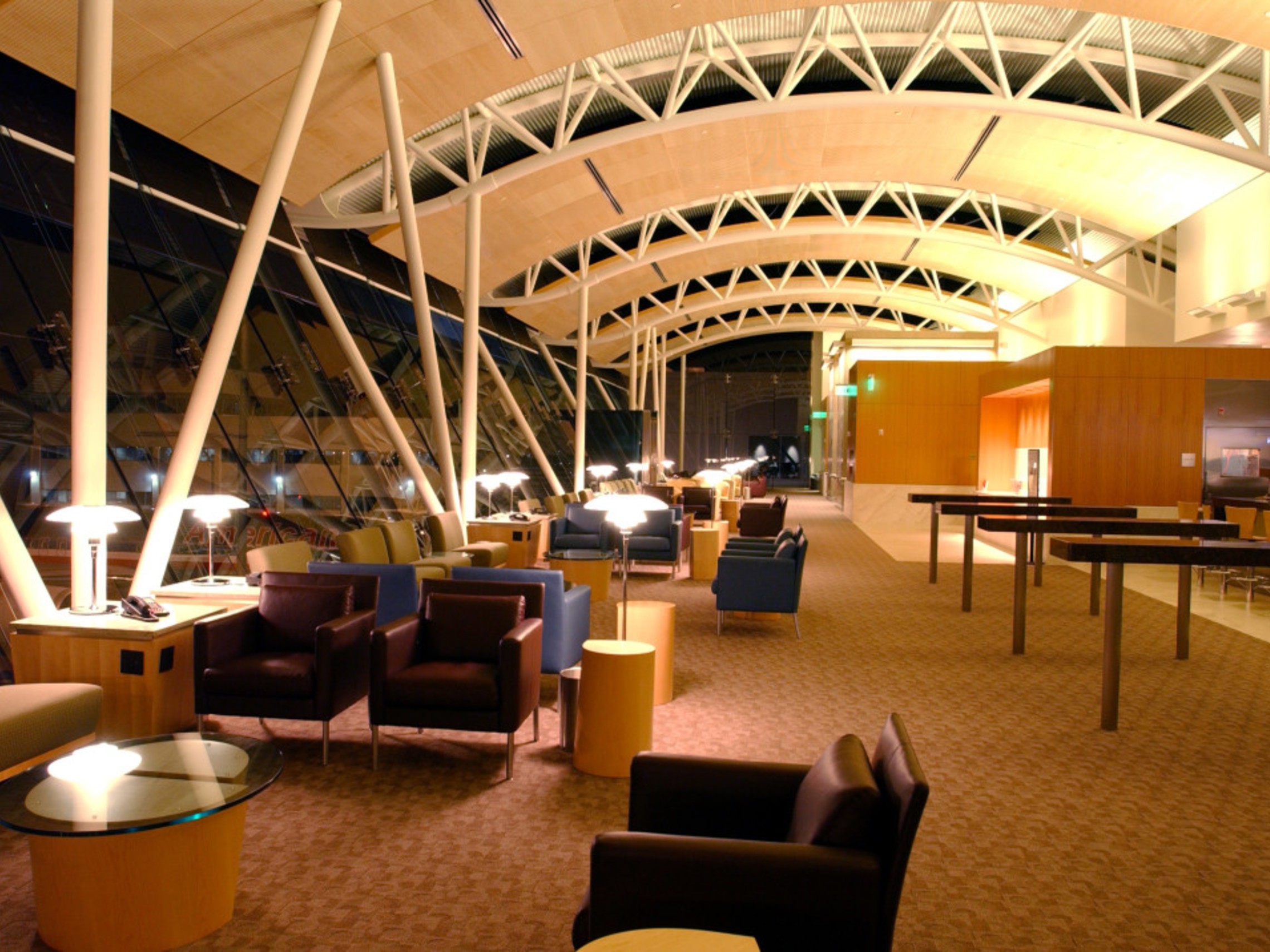 Aal Admirals Club Lounge South 2 1100x716