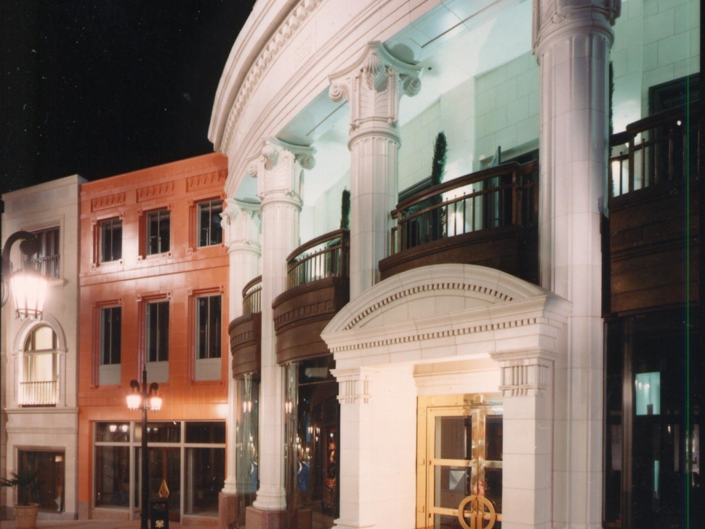 Two Rodeo Drive Storefront 1100x1378